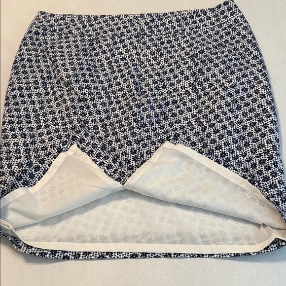 Ann Taylor Floral Print Navy/Yellow/White Pencil Skirt Size 14 - Picture 7 of 11
